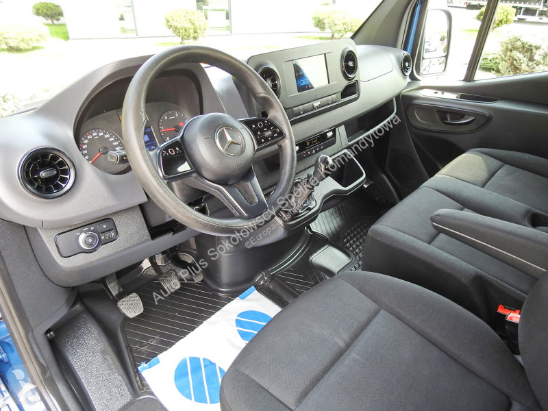 Samochód dostawczy Mercedes 316