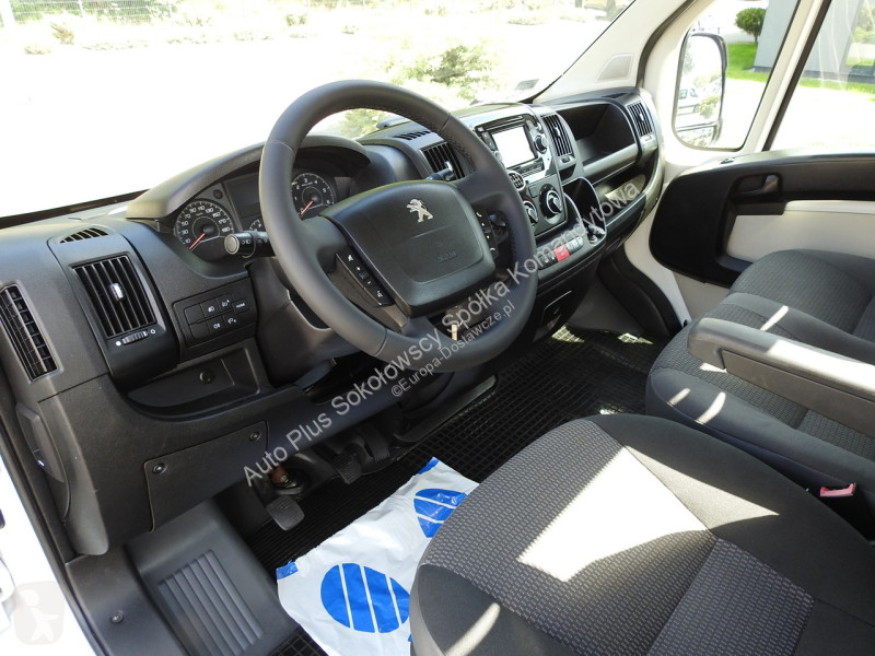 Samochód dostawczy Peugeot  BOXER