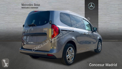 Familiar Mercedes