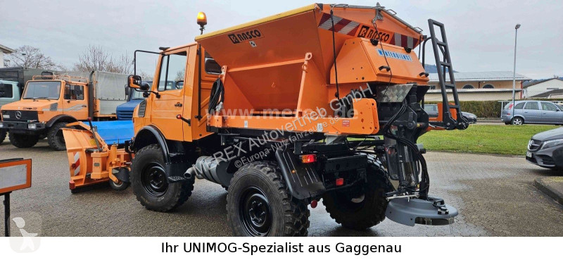 آلة لصيانة الطرق Unimog U1400 Winterdienst
