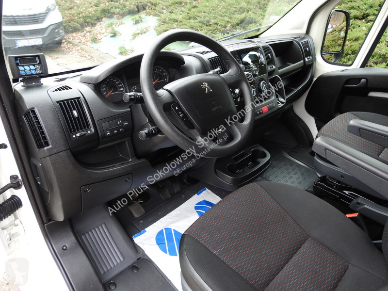 Samochód dostawczy Peugeot  BOXER