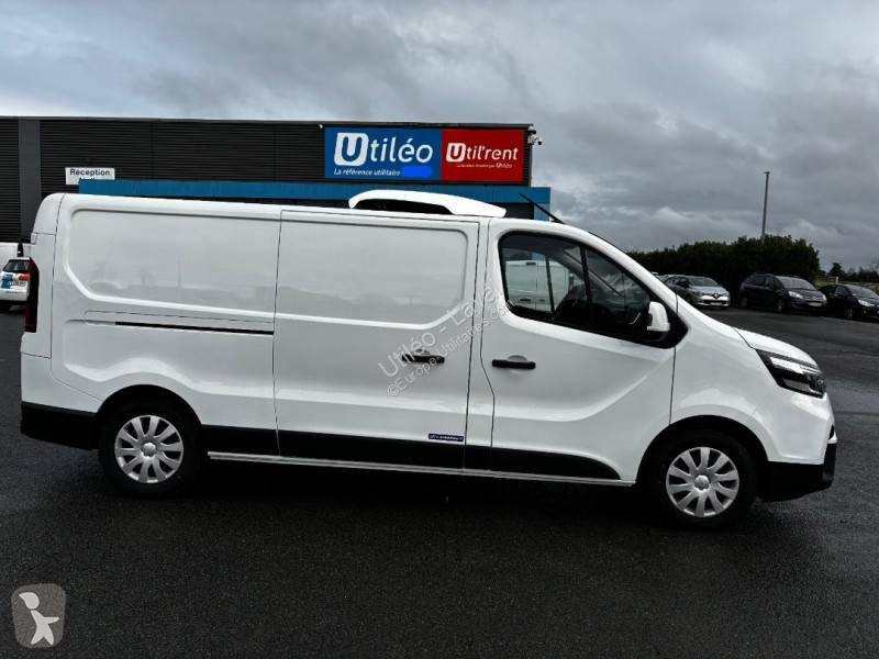 Véhicule utilitaire Nissan