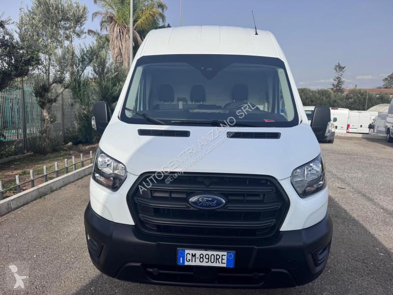 Véhicule utilitaire Ford