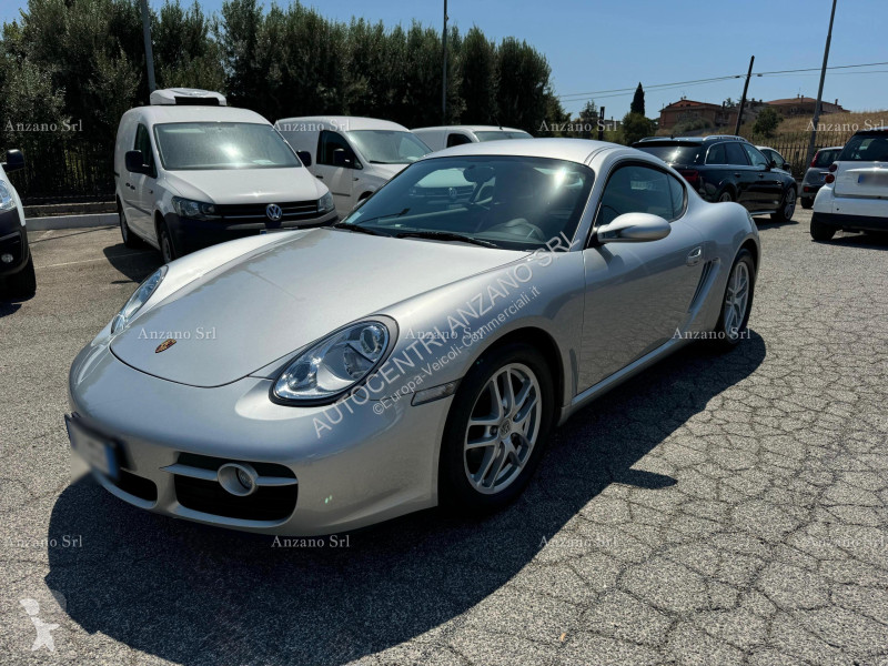 Samochód dostawczy Porsche Cayman Coupe
