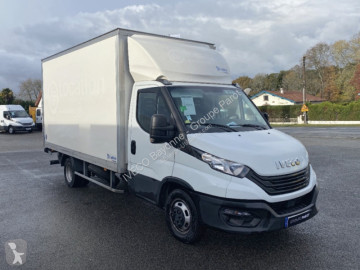 Fourgon Iveco