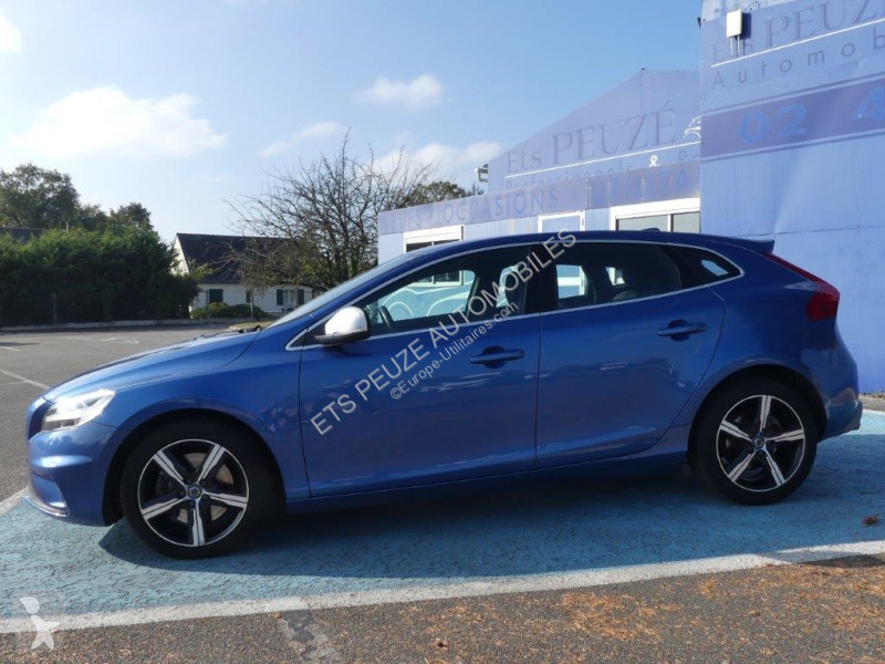 Samochód dostawczy Volvo V40 D3 150CH R-DESIGN...