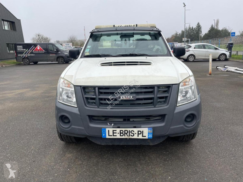 Véhicule utilitaire Isuzu PATROUILLEUR D-MAX...