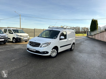 Fourgonnette Mercedes