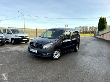 Fourgonnette Mercedes
