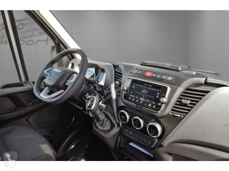 Véhicule utilitaire Iveco DAILY L4H2 BOITE AUTO...