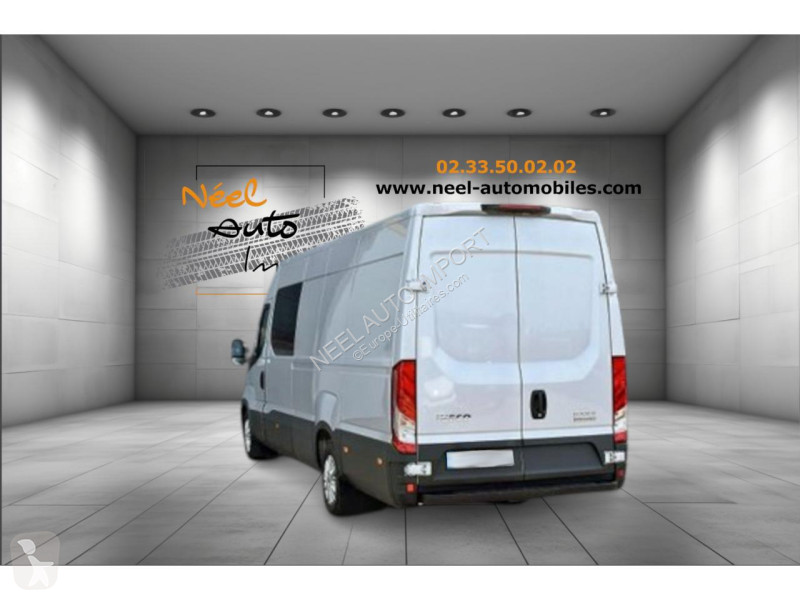 Véhicule utilitaire Iveco DAILY L4H2 DOUBLE...