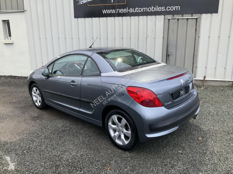 Véhicule utilitaire Peugeot 207 CC 1.6 VTI 16V...