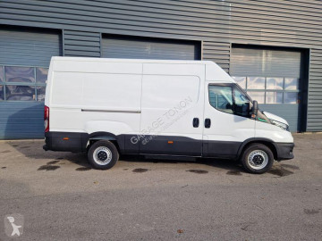 Fourgon Iveco neuf