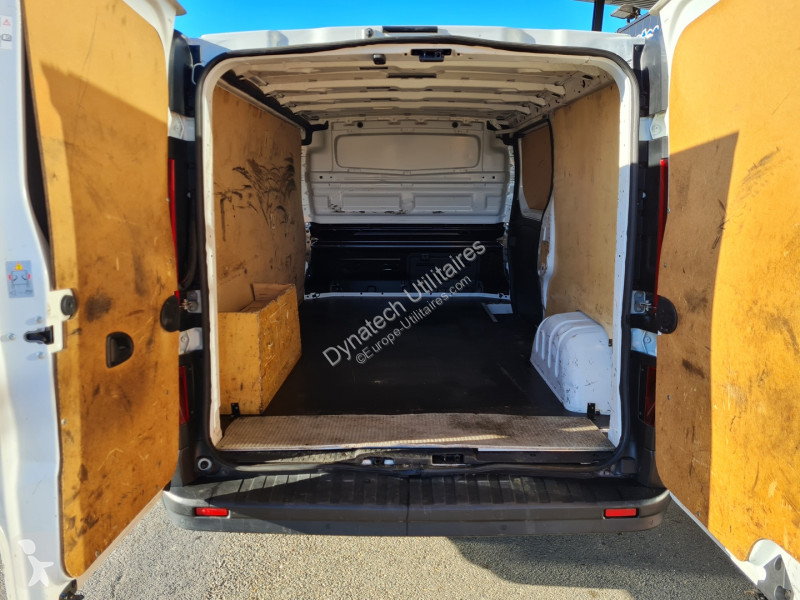 عربة نفعية Renault TRAFIC III FG L2H1 1300 2.0...