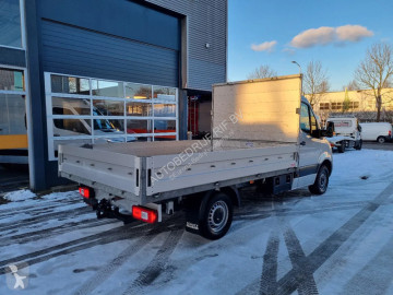 Utilitaire plateau Mercedes