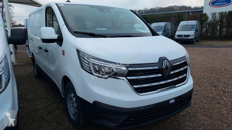 Furgoneta Renault TRAFIC III FG BVA RED L1H1 3T...