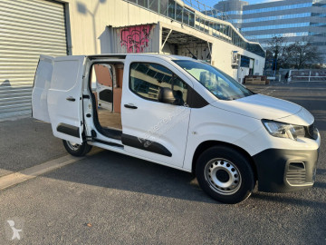 Fourgon Peugeot