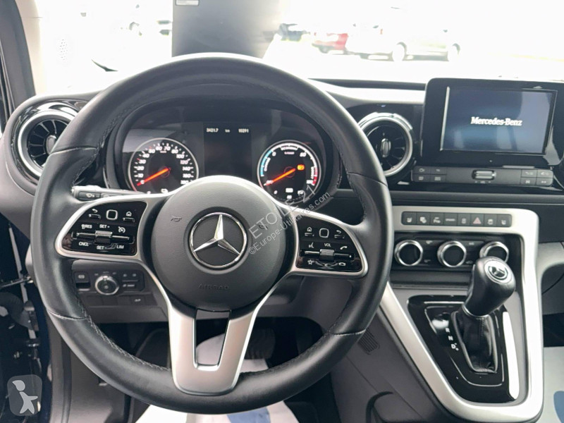 عربة نفعية Mercedes EQT 200