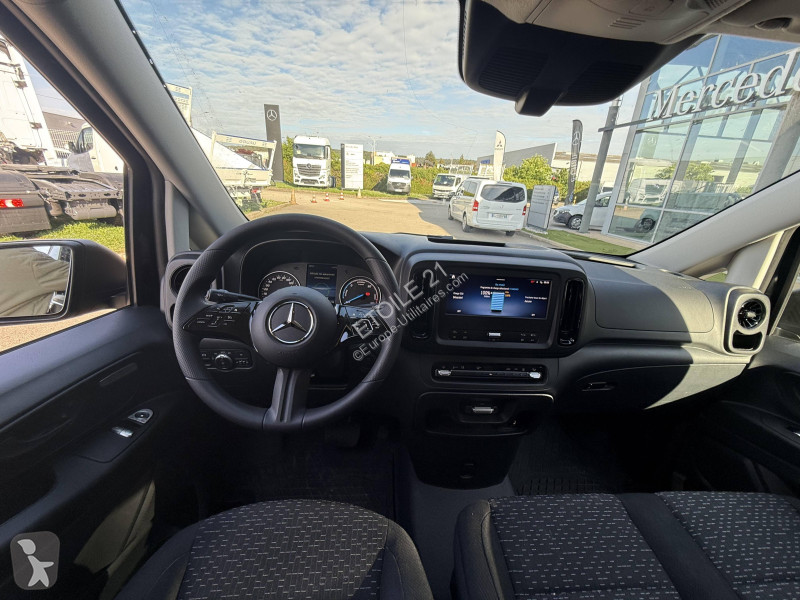 عربة نفعية Mercedes EVITO FOURGON 60 KWH LONG FWD