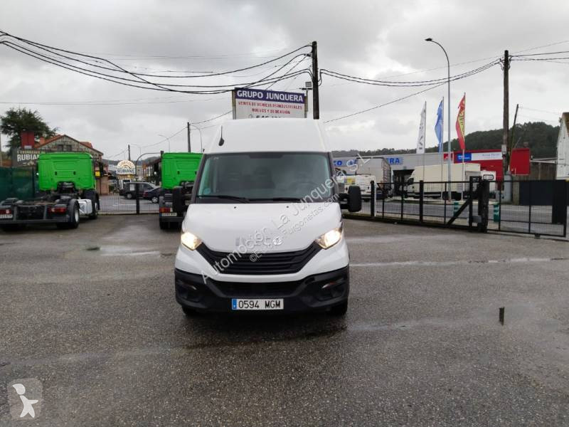 عربة نفعية Iveco