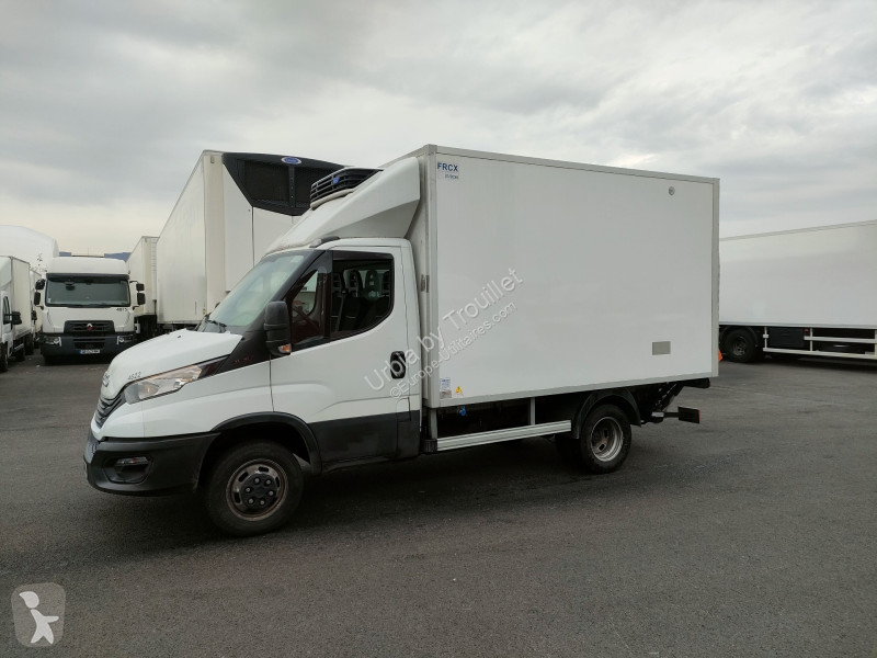 Véhicule utilitaire Iveco FRIGO 12M3 160 CV...