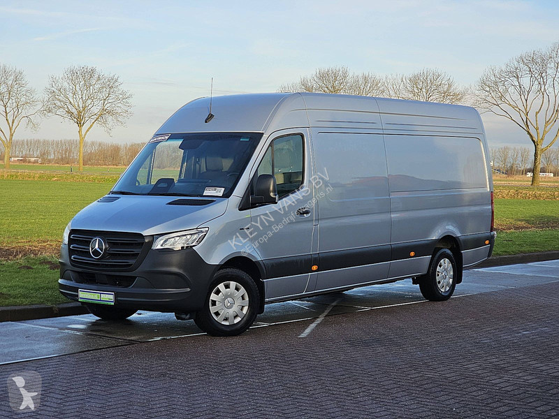 Véhicule utilitaire Mercedes 320 L3H2 300KmWLTP