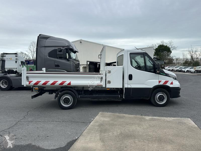 Nyttofordon Iveco 35S14 BENNE DE 2.80M COFFRE...