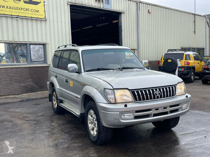 عربة نفعية Toyota Prado 3.0 TD 4 x 4 5 Seats...