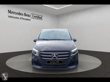 عربة نفعية مقفلة Mercedes