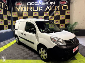 Fourgonnette Nissan