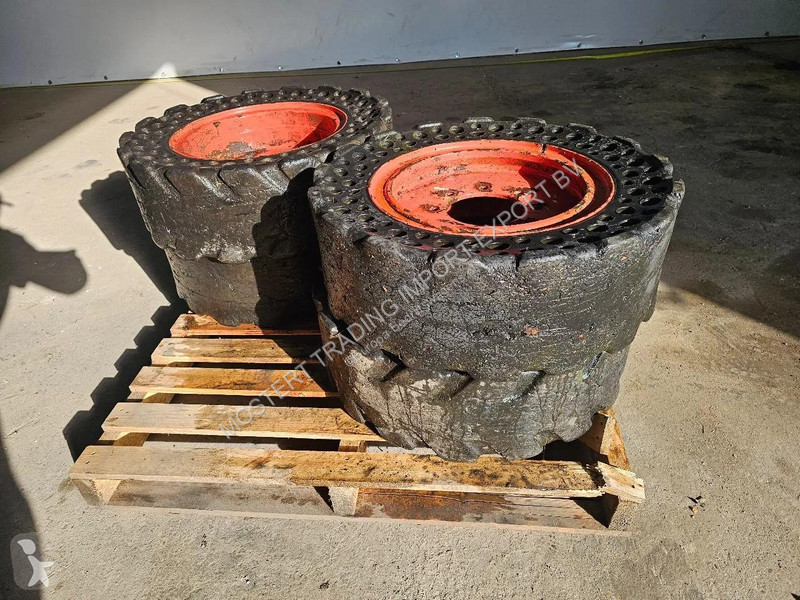 Véhicule utilitaire Michelin 30x10-16 Michelin...