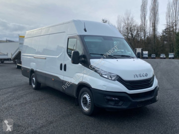 Fourgon utilitaire Iveco