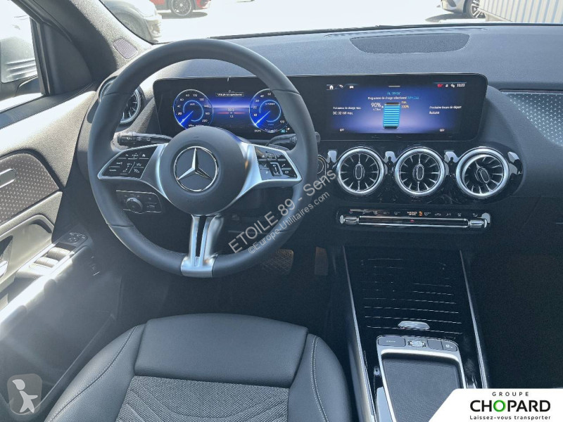 Samochód dostawczy Mercedes EQA 250+