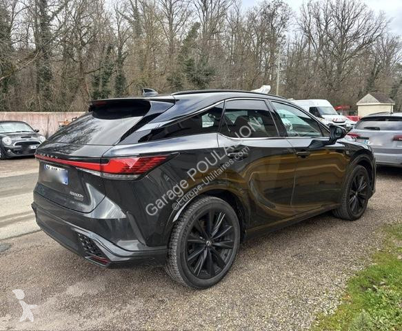 Samochód dostawczy Lexus 500H