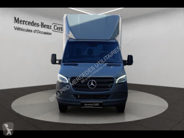 Grote bak Mercedes