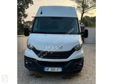 شاحنة طويلة Iveco