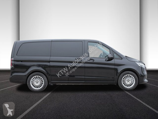 Mercedes EQV 300...