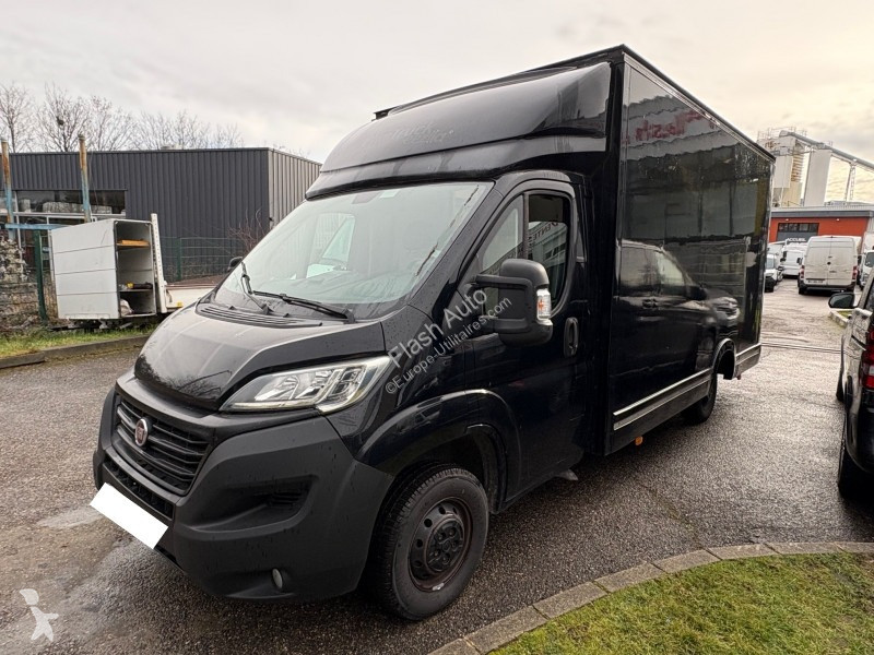 Véhicule utilitaire Fiat DUCATO  2.3L 130CH...