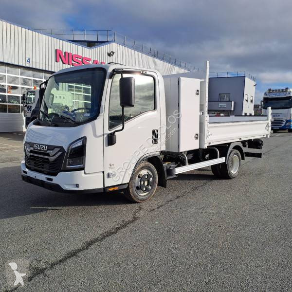 Véhicule utilitaire Isuzu