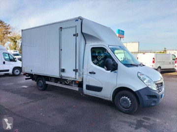 عربة نفعية بصندوق ذي حجم كبير Renault