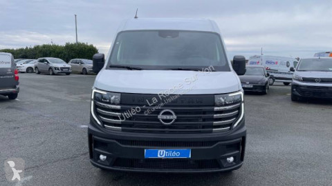 Fourgon moyen Nissan جديد