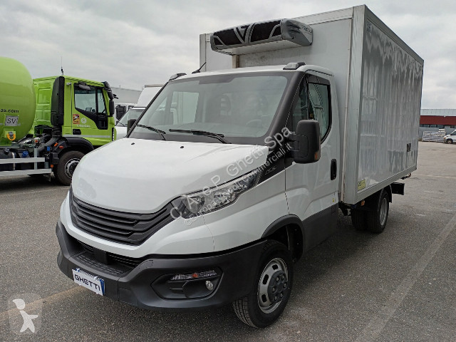 Samochód dostawczy Iveco Daily 35C16