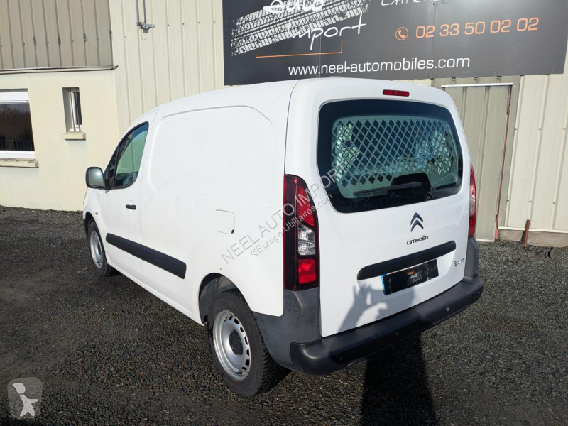 Véhicule utilitaire Citroën BERLINGO II 1.6...