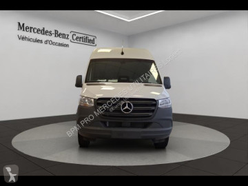 Furgon dostawczy Mercedes
