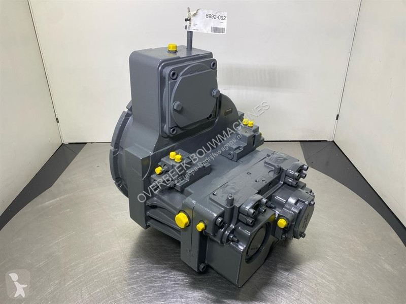 Véhicule utilitaire Liebherr...
