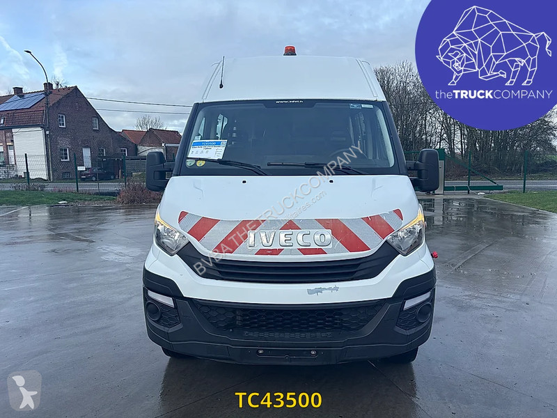 Iveco 35C15V12 Double cab 7 places Transporter