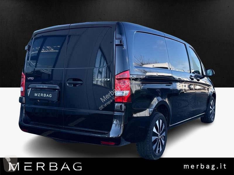Veicolo commerciale Mercedes 114 Furgone Long