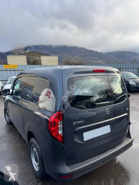 Véhicule utilitaire Mercedes