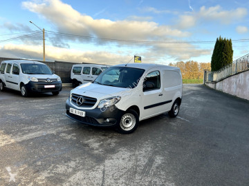 Fourgon Mercedes