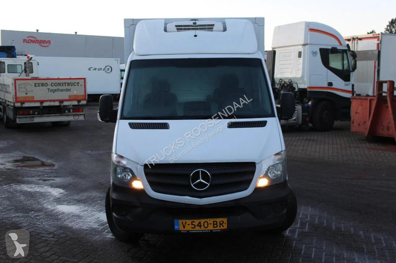 Mercedes 316 + THERMO KING van